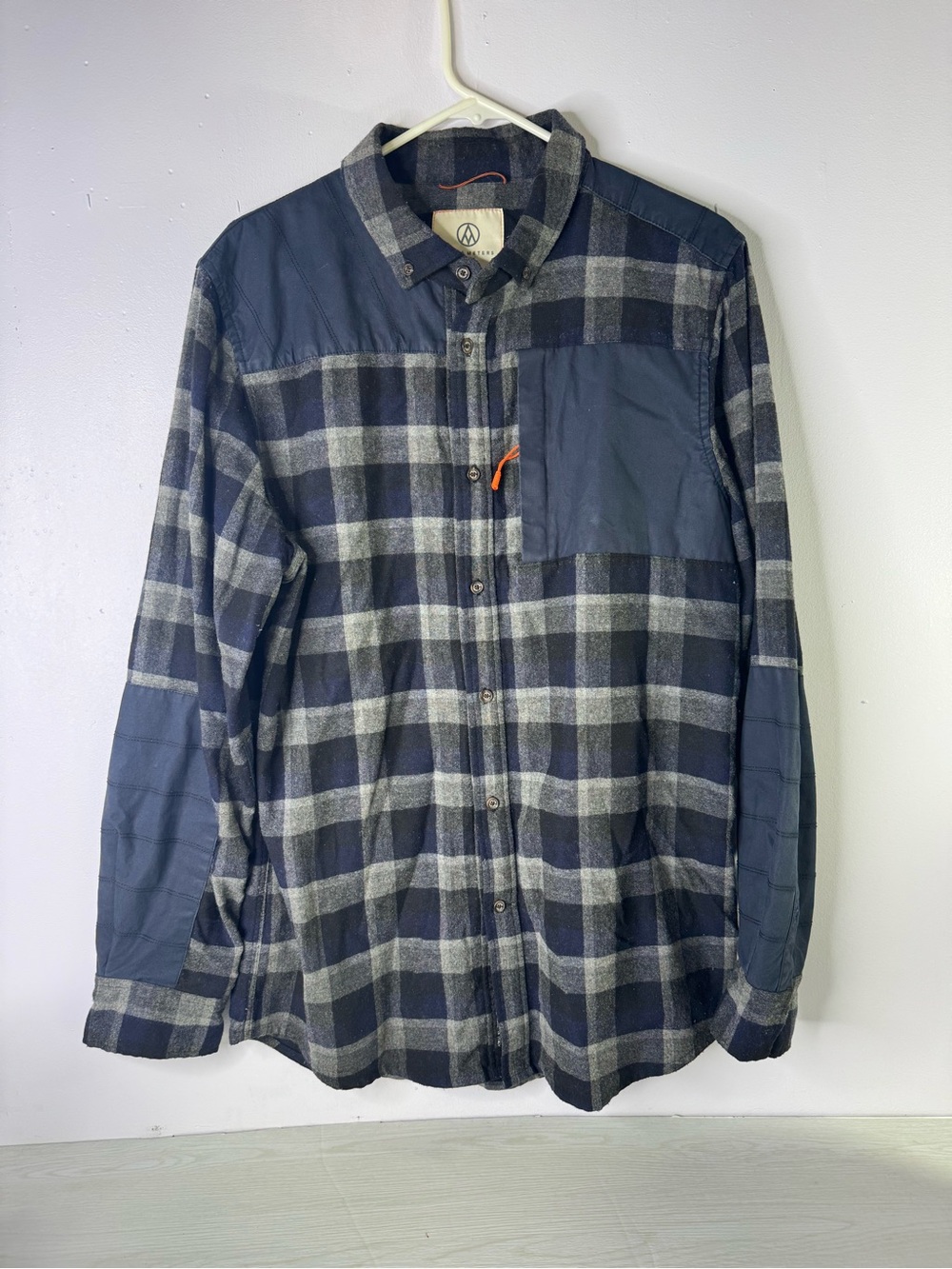 Alps and Meters Men’s Touring Flannel Shirt size large